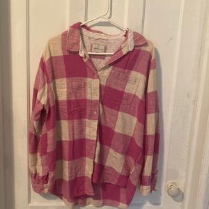 NWOT AEO pink and white button up shirt